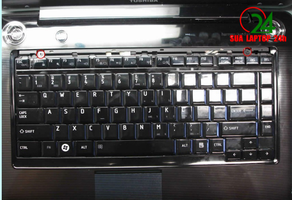 Nhận thay bàn phím laptop Toshiba L305, L300 tại Hồ Chí Minh