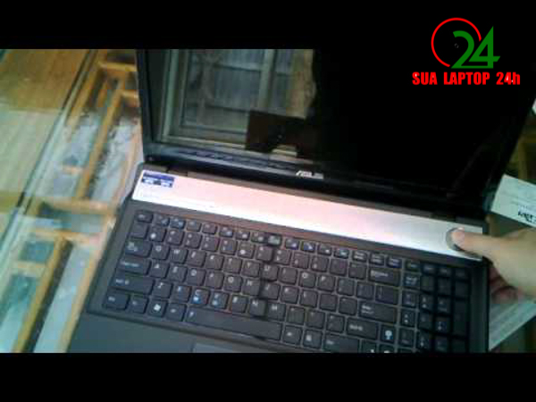 Sửa lỗi màn hình laptop Asus bị đen chuyên nghiệp giá rẻ